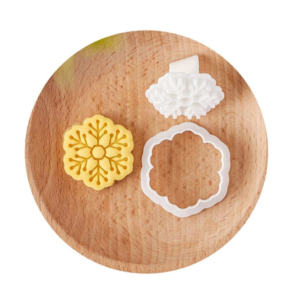 Christmas Snowflake Cookie Cutters Pressable Biscuits Mold Plastic Cookie Stamps DIY Cake Baking Tool Easy to Clean