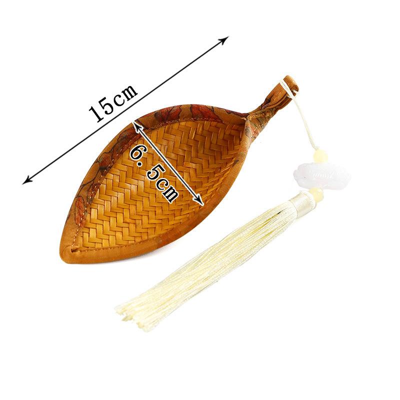 Chinese retro style handmade bamboo woven tea, lacquered handmade dustpan, tea lotus teaspoon, tea needle, bamboo and wood tea set