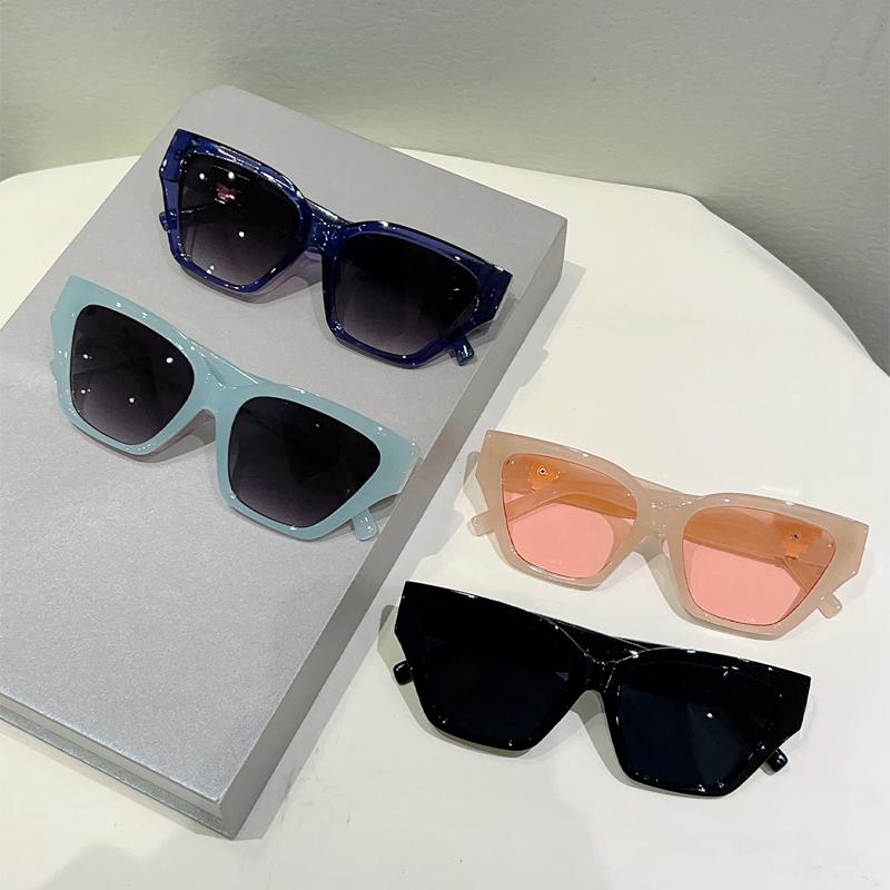 Cat Eye Sunglasses Women Fashion Vintage Candy Color Rim Decor Shades Trendy Outdoor Brand Design Gradient Sun Glasses