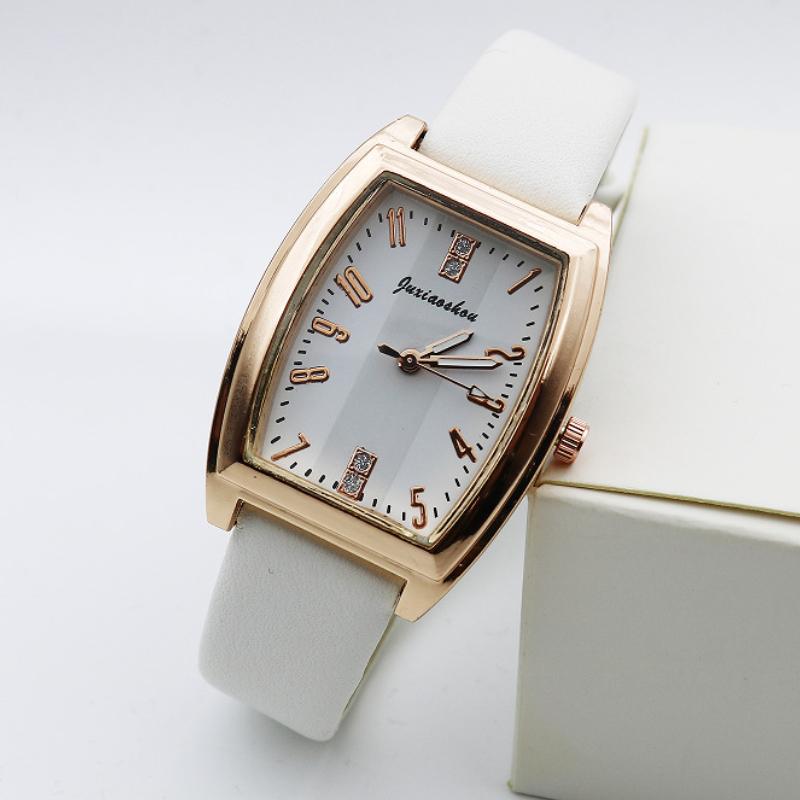 Vintage Τετράγωνο Γυναικείο Ρολόι με Διαμάντια Casual για Γυναίκες Απλό Ρολόι Χειρός με Λουράκι Αξεσουάρ Ταμπεραμέντου Δώρο για Πάρτι Κοριτσιού Reloj Mujer
