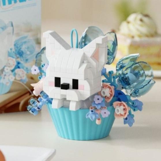 Mini Cartoon Building Blocks for Girls Children Cat Dog Animals Bricks Potted Plants Puzzle Assembly Decoration Holiday Gift