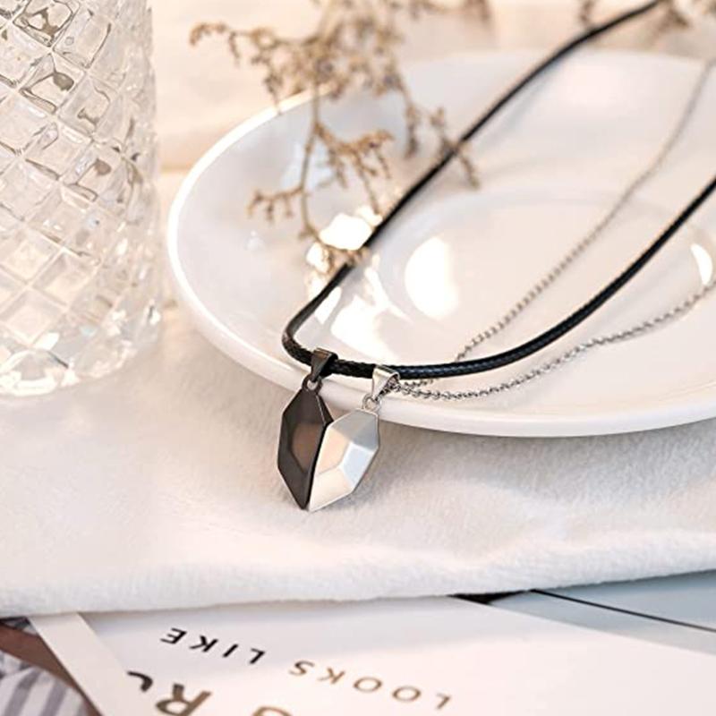 2Pieces Love Heart Necklace Personalized Couple Necklace Pendant Love Heart Puzzle Matching Jewelry for Wife Husband