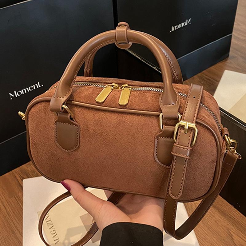 Fashionable and Artistic Hand-held Bowling Bag with Unique Design - Single-shoulder Cross-body Bag