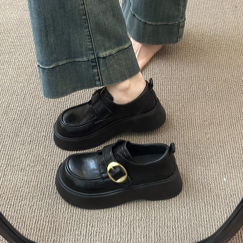 Bruna skor i brittisk stil med hög plattform, små läderskor för kvinnor, 2025 nya vår- och höstskor, mångsidiga kjolskor, Mary Jane loafers