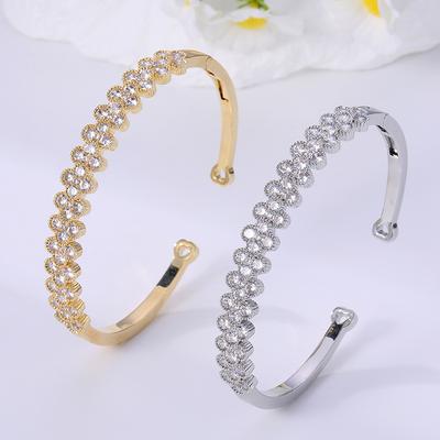 New Simple Open Four-leaf Clover Bracelet Zircon Ultra-beautiful Hand Decoration High-end Bracelet
