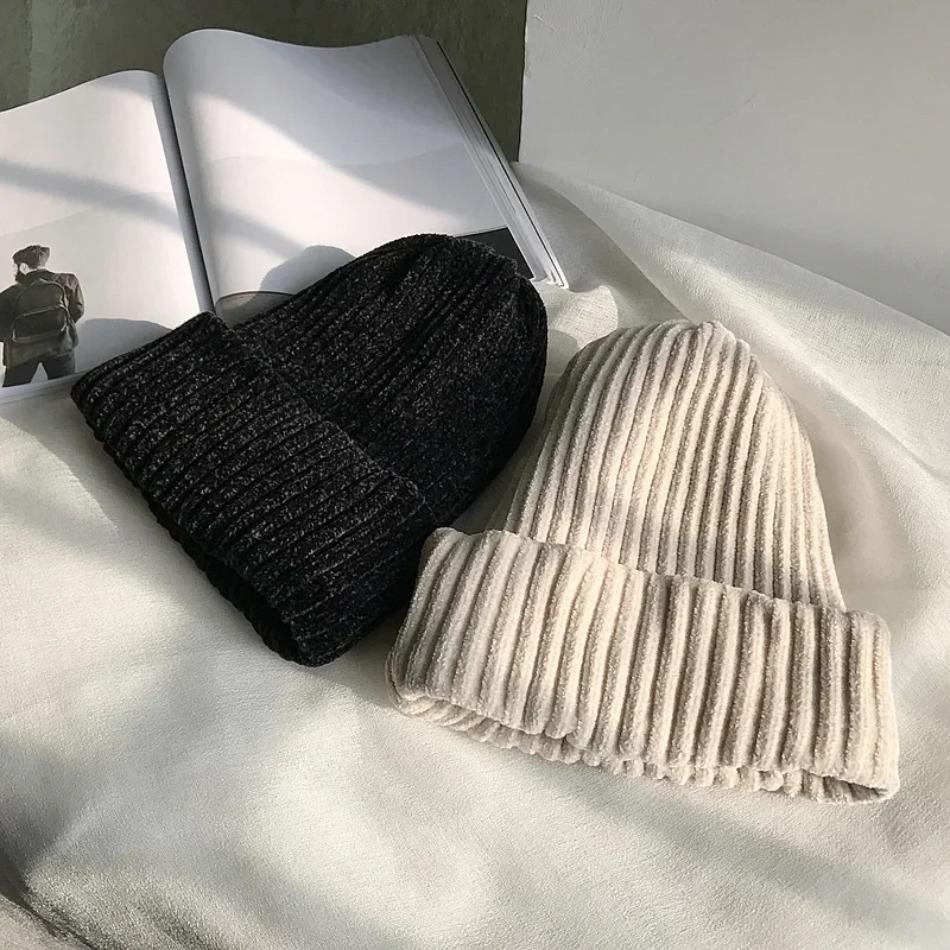Autumn Winter Fashion Classic Beanie Hats Women Thicker Fur Pom Ball Knitted Cap Girls Fleece-lined Warm Pullover Skullies