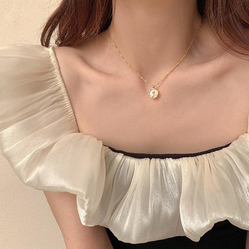 High Sense Korean Style Rose Flower Pendant Necklace Light Luxury Clavicle Chain For Women Jewelry Wedding Banquet Party Gift