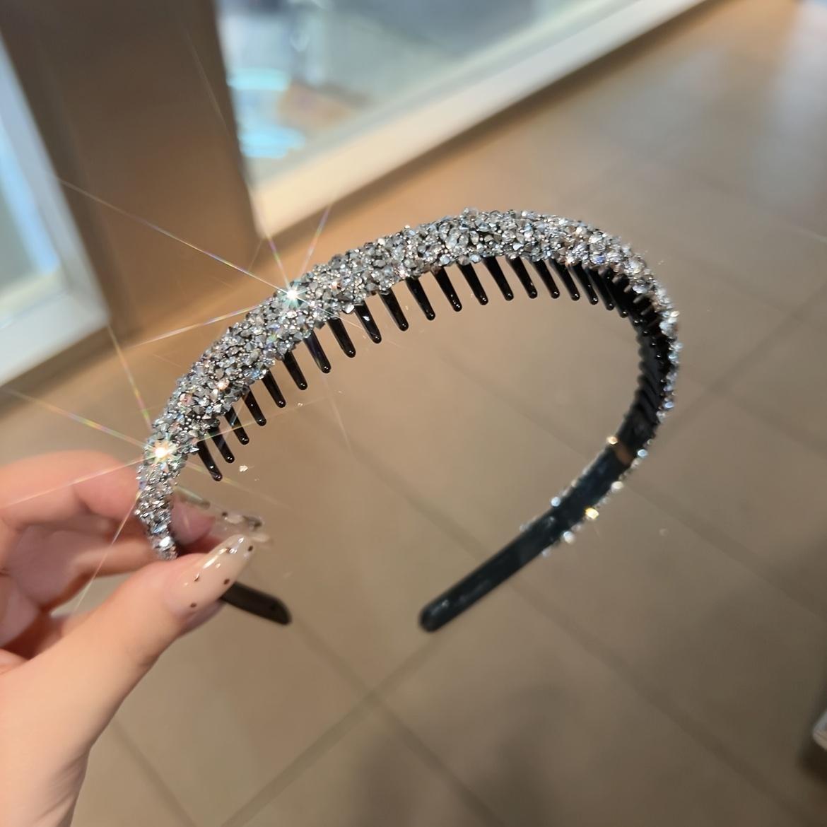 

1PC Rhinestone Headband with Teeth Anti-skid Face Wash Headband Wearing Versatile Internet Celebrity Crushed Hair Hairpin Headgear срібний
