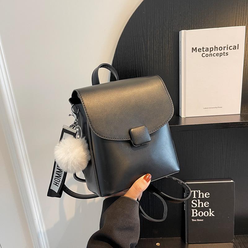 Light Luxury and High-end Backpack for Women, Fashionable and Color Blocking High-quality Backpack, Lightweight Commuting Crossbody Bag