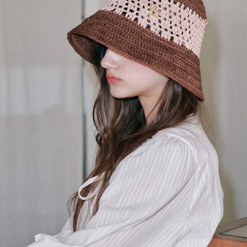 ALLINCOMPLETE Color Block Paper Crochet Hat (2 Colors)