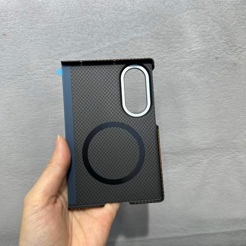 PC Triangle Carbon Fiber Pattern Magnetic Case for For Samsung Galaxy Z Fold 8 for Magsafe Charging Thin Slim Lens Protect Cover