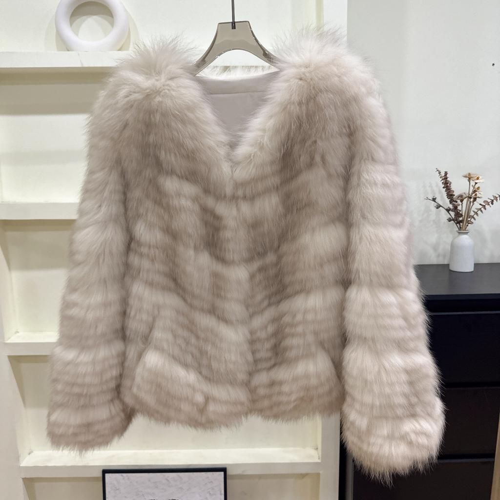 Han Yujia is good-natured and golden gradient French extravagant V-neck fox fur women's clothing autumn and winter loose coat