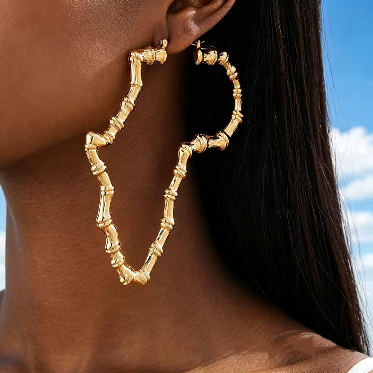 Bold Bamboo Joint Hoop Earrings: Trendy Cold Style Punk Ear Jewelry золотой