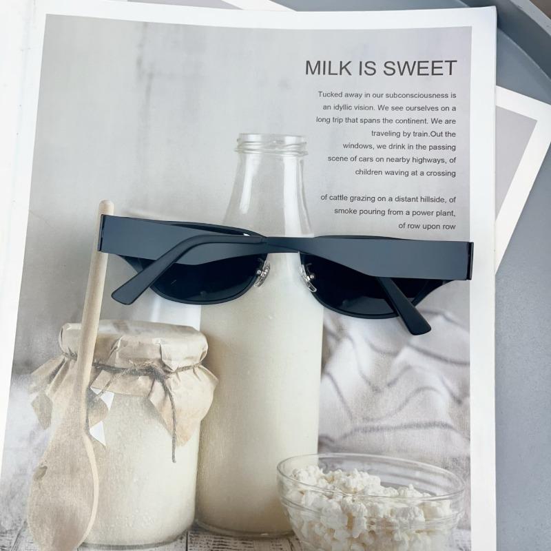 Vintage Fashion Metal Small Frame Cat Eye Sunglasses Women For Men Sun Glasses Punk Luxury Brand Designer Hip Hop Eyeglasses