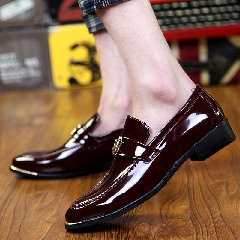Mode Glitzernde Kleiderschuhe Mann Glänzend Lässige Lackleder Slipper Herren Trendige Slipper Rot Herren Gesellschaftsschuh Mokassins Herren