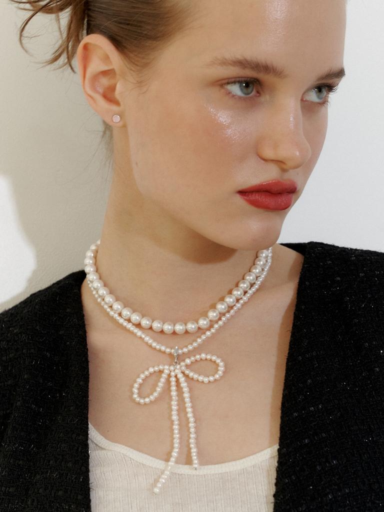 Love Me Monster Vintage Pearl Ribbon Necklace