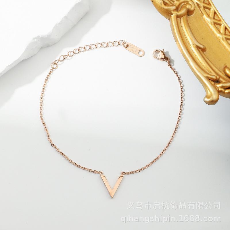 

Ожерелье с буквой V, женское, простое, трендовое, индивидуальное, универсальное, для холодного ветра, изысканный комплект с ювелирными изделиями V letter stud earrings rose gold