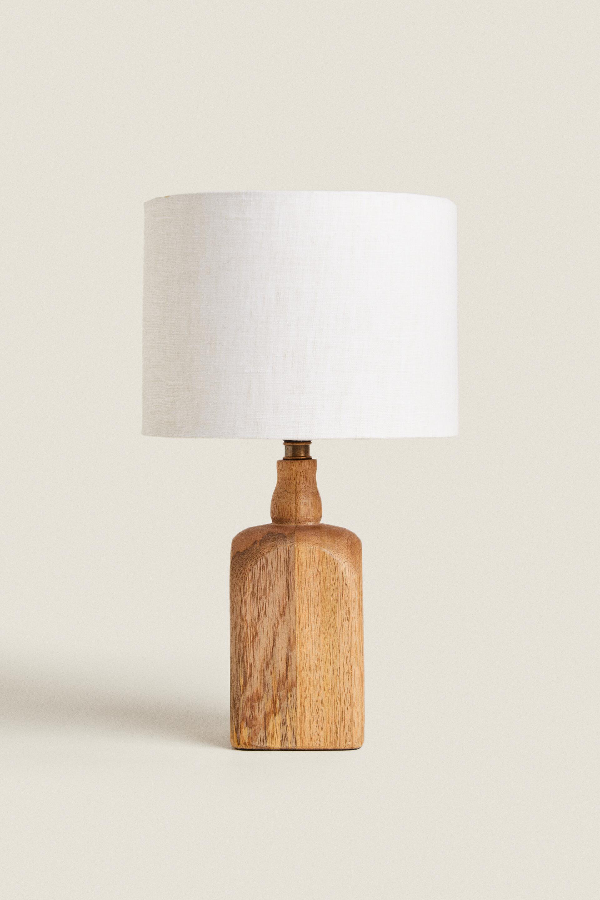 

ЛАМПА С ДЕРЕВЯННОЙ ОСНОВОЙ