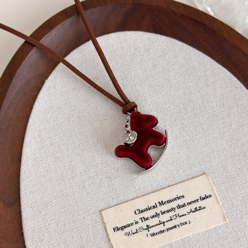 Minimalist Plush Pony Pendant Long Necklace For Women Vintage Leather Rope Sweater Chain Jewelry Accessories Gifts