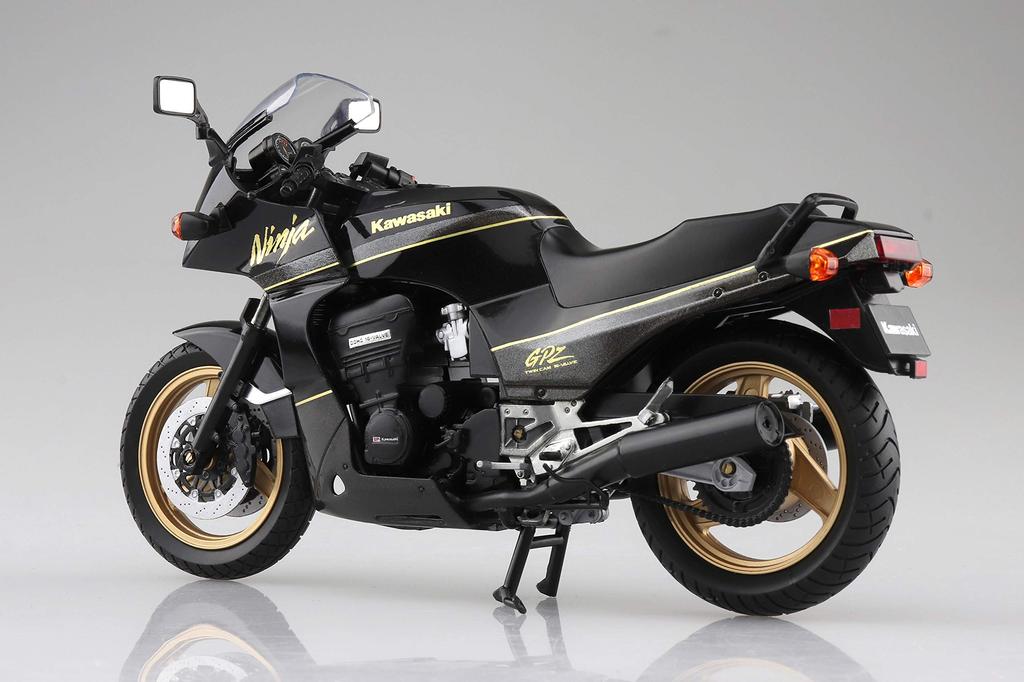AOSHIMA Skynet Completed Bike Kawasaki GPZ900R 1/12 Black/Gold