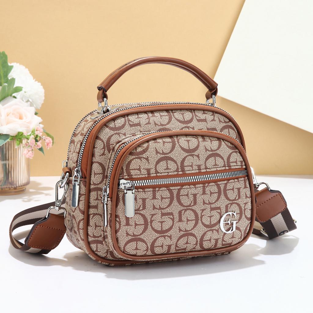 Bag Women's New Versatile Messenger Bag Women's Shoulder Bag Portable Small Square Bag