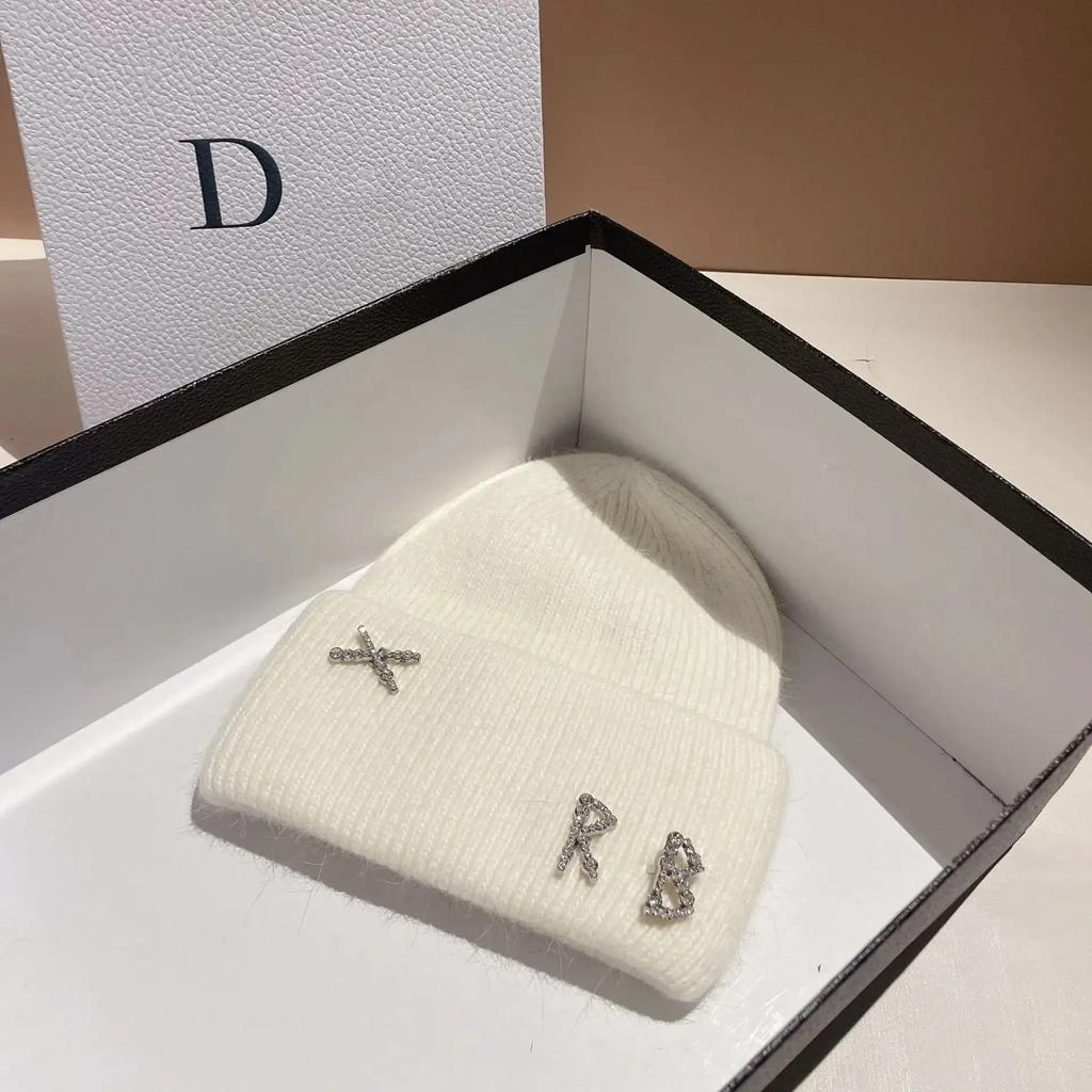 2025 New Fashion Rabbit Hair Diamond Letter Hat Women's Winter Warm Knit Hat Designer Women's Casual Hat Ski Hat