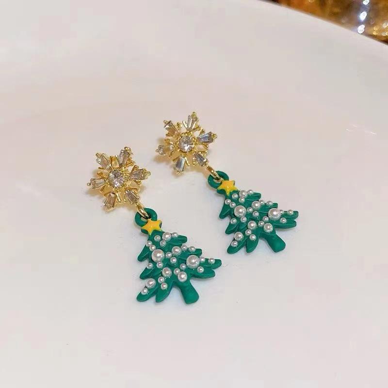 2023 Stylish and Fun Women's Christmas Tree Stud Earrings - Unique Niche Design