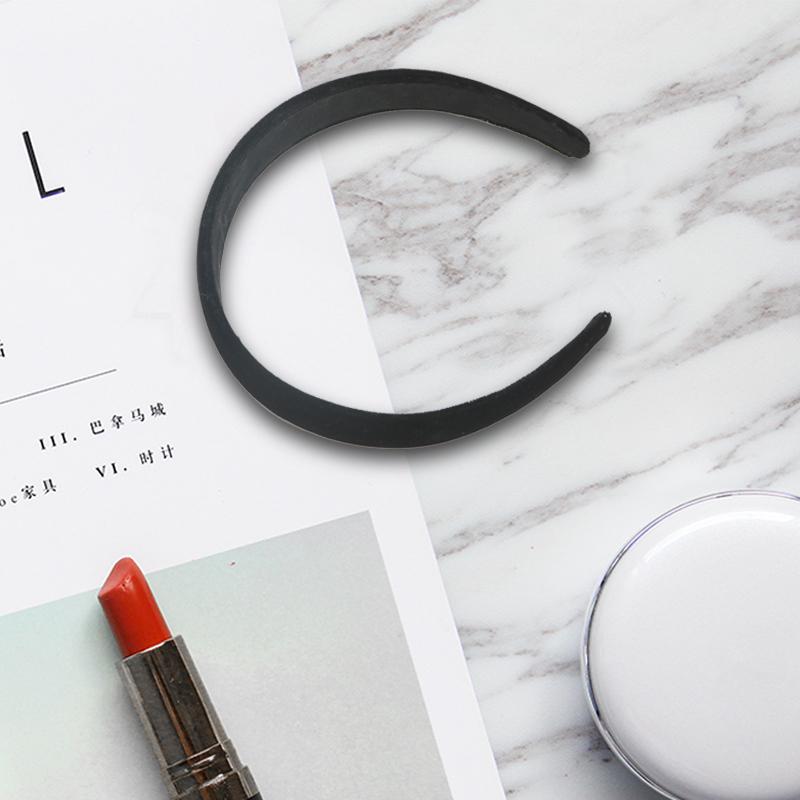 Black Grace Padded Velvet Hair Band Like Headband Solid Hair Band For Women And Girls