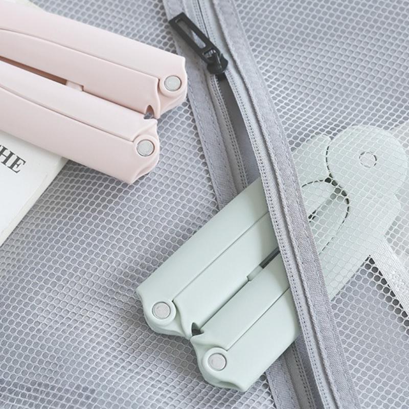 Folding Hanger Portable Travel Clothes Hanging Travel Multifunctional Clothes Retractable Clothes Drying Rack