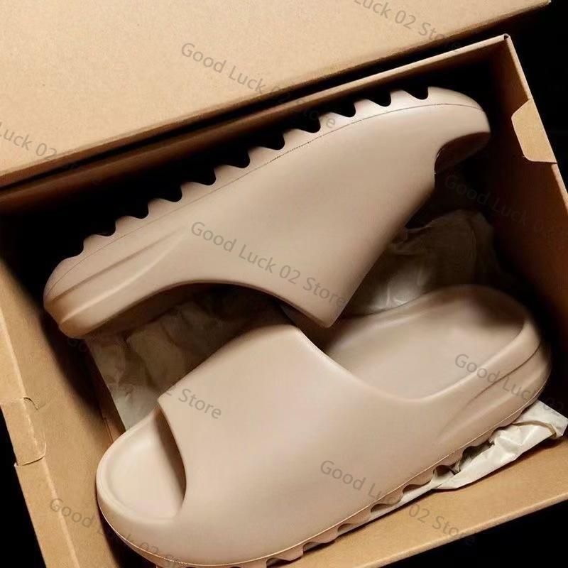 Fashion 2025 Slippers Feel Like Stepping On Shit Thick-soled Sandals Summer New Non-slip Wearing Sandals