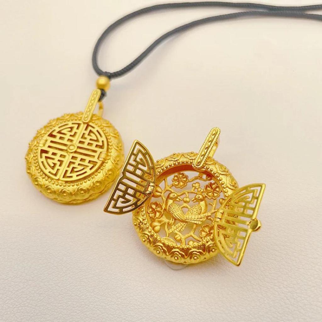 Gold Sand Eight Treasures Compass Pendant Necklace with Gourd Charm for Women