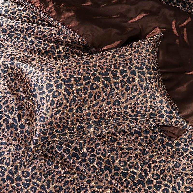 Double-Sided Mulberry Silk Pillowcase - Ice Silk, Wide Edge, Solid Color, and Beautiful Design.