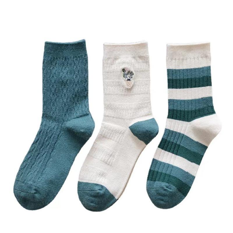 Autumn Women Sports Socks Stripe Fashion Harajuku Hip Hop Female Cotton Sock Unisex Skateboard Street Middle Tube Socks