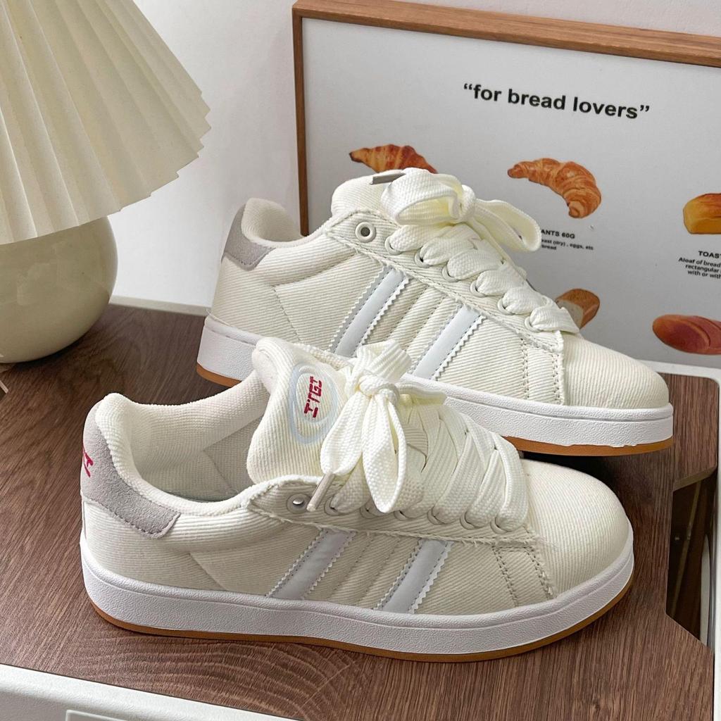 2024 Autumn Chic White Shell Toe Sneakers for Girls – Casual Skateboard Shoes