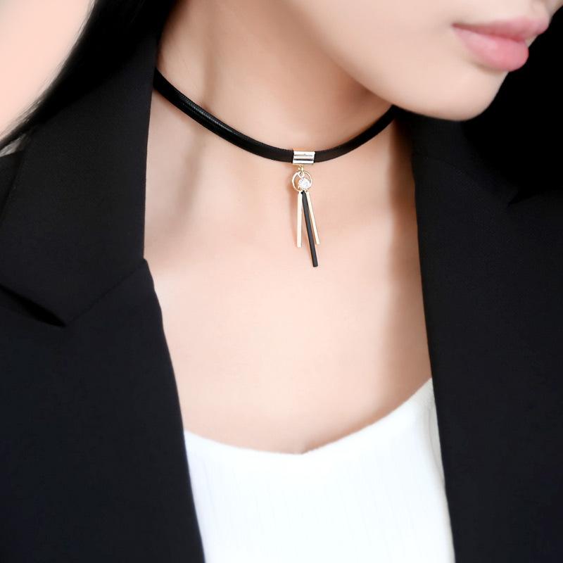 Sexy tassel choker necklace women's trendy short collarbone chain simple neck jewelry neck strap