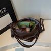 Classic Retro Leather Bag Ladies Chain Decor Hobo Bag Adjustable Strap Crossbody Bag with Multiple Compartments for Travel and Daily Commute
