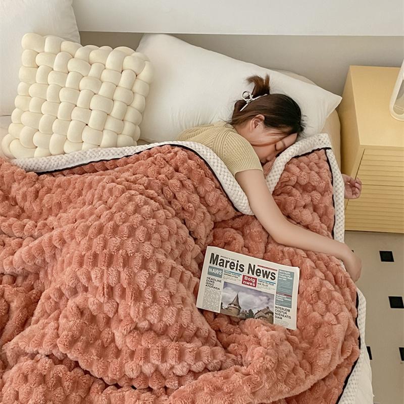 Carved Velvet Warm Autumn Winter Blanket for Bed Home Soft Fluffy Sofa Blanket Cozy Warmth Coral Flannel Sofa Cover Blanket Nap
