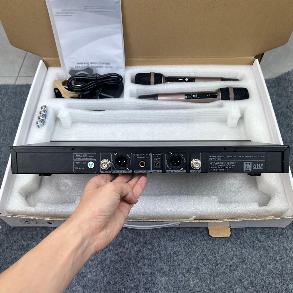 High-End Wireless U-Band Infrared Lavalier & Headset Microphone for Stage & Conference Use