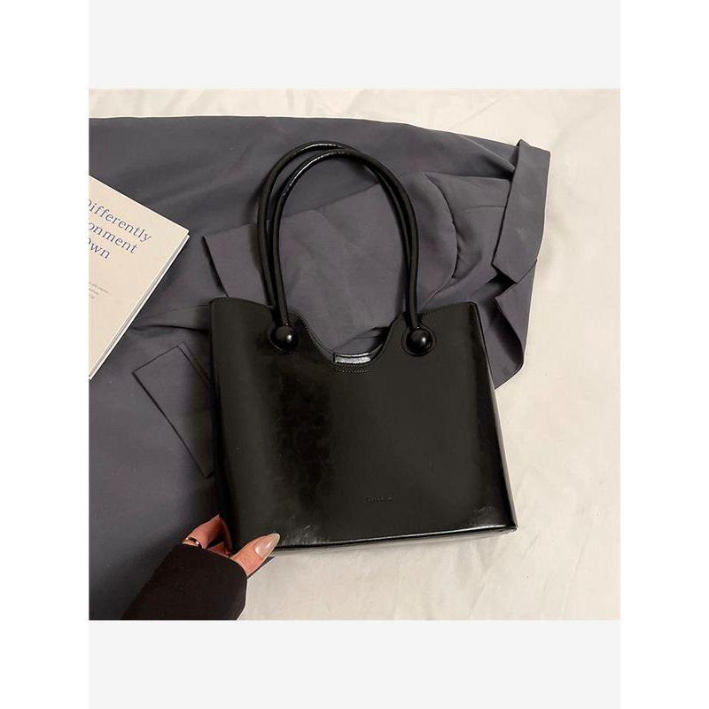 

Модные сумки для женщин 2025 Новое поступление Популярная мода Супер горячая сумка через плечо Большая вместимость Тоуты Для поездок на работу Большая сумка Black without pendant