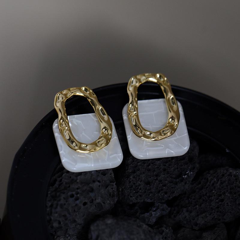 Модные ретро темпераментные металлические текстуры акриловые геометрические серьги-гвоздики золотой