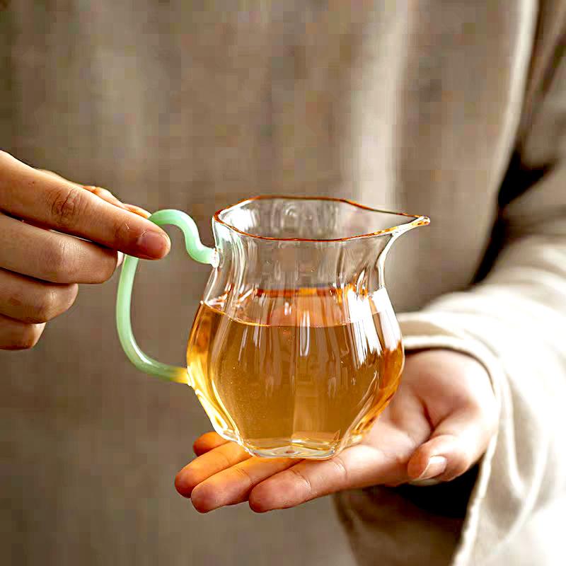 250ml High Borosilicate Glass Tea Pitcher Fair Mug with Imitation Jade Handle Heat Resistant Tea Ceremony Chahai Kungfu Tea Set