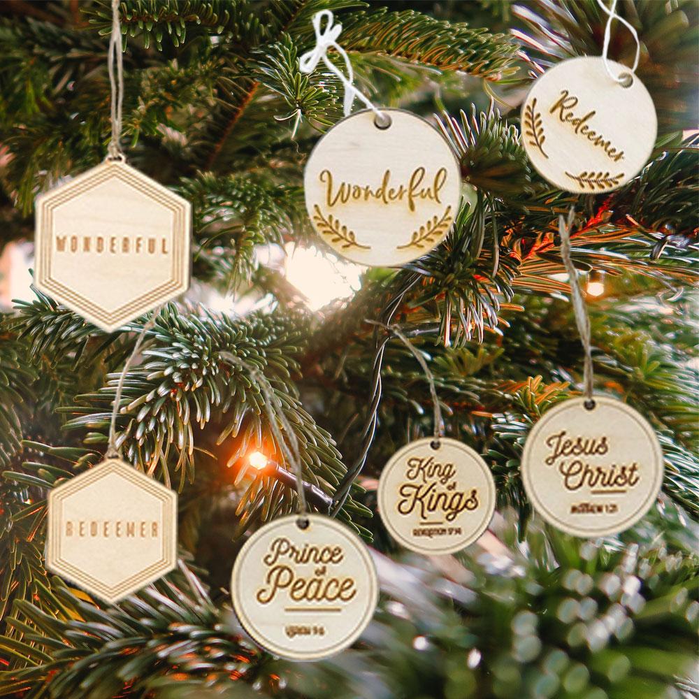 12Pcs Personalised Christmas Bauble Tree Decoration Wood Family Xmas Gift Mini Baubles Jesus Name Ornaments Xmas Gift Dropship