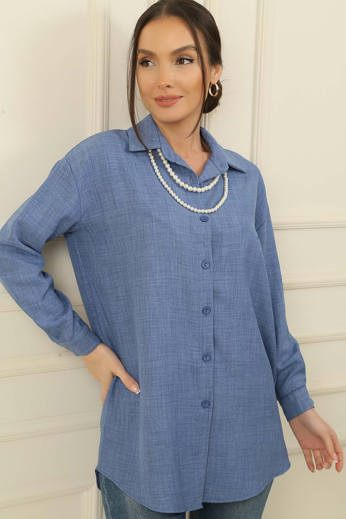 

Туника-рубашка на пуговицах спереди с жемчужным ожерельем на воротнике S индиго