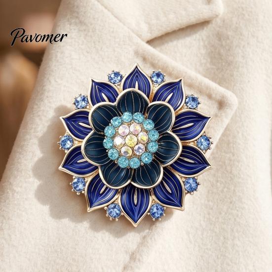 Rhinestone Lapel Pin Retro Flower Brooch Pin, Floral with Decorative Shirt Rhinestone, Metal Clothing Jewelry Accessory for Women Girls Elegant