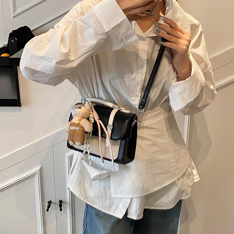 Casual Handbag Women's New Commuter Shoulder Messenger Bag
