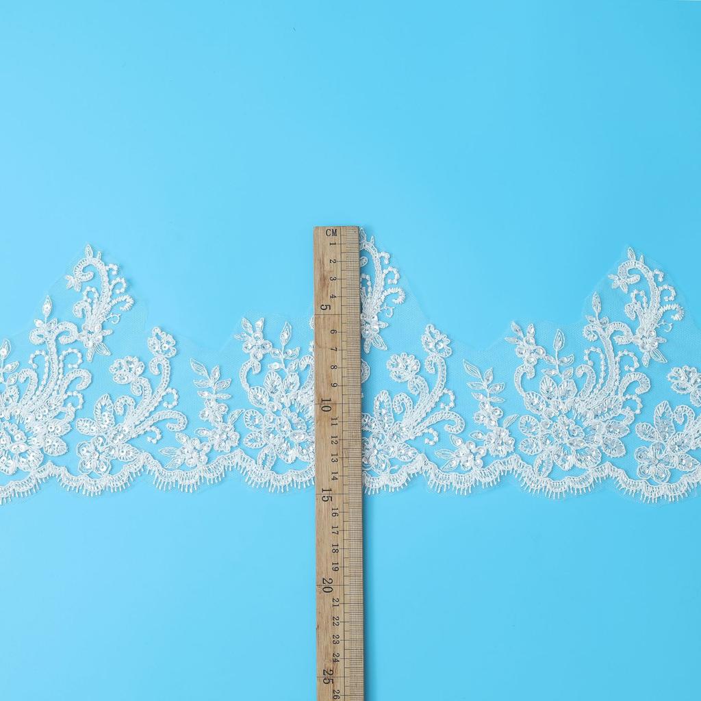 Car Children'S Clothing Skirt Performance Clothes Bone Embroidery Beige Wedding Dress Lace, Veil Accessories Bead Lace 15Cm