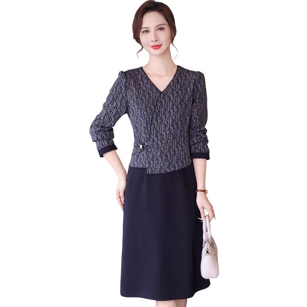 Elegant Slimming Two-Piece Dress for Middle-Aged and Elderly Women - Perfect for Spring, Autumn, and Mother's Day