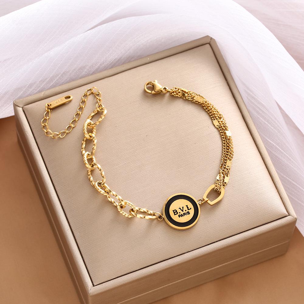 High-End Titanium Steel Four-Leaf Clover Bracelet with Shell Pendant – Durable, Fade-Resistant Design