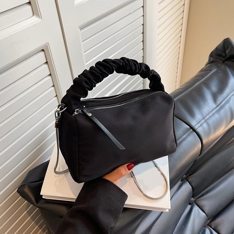 Fashion Versatile Chain Crossbody Mobile Phone Bag Autumn and Winter Nylon Women's Shoulder Pillow Handbag