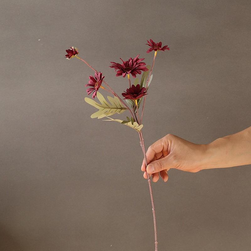 

Осенняя хризантема искусственные ромашки 52 см искусственные шелковые ромашки со стеблями для декора дома, сада, вазы, 1 шт. красный